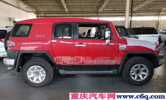 2019款丰田FJ酷路泽中东版4.0L 复古越野乐享极致