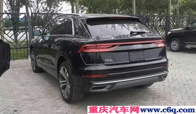 2019款奥迪Q8加规版 21轮/全景天窗/矩阵大灯现车87万