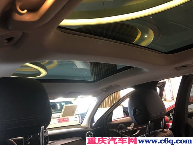 2019款奔驰GLC300墨规版 全景天窗/19轮/氙灯现车40.5万