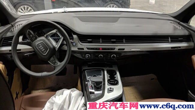 平行进口车19款奥迪Q7加规版 3.0T现车优惠起航