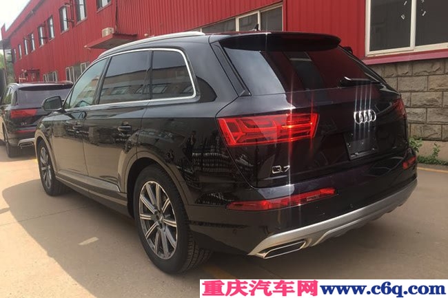 2019款奥迪Q7加规版 20轮/环影/动态包/驾辅包现车69万