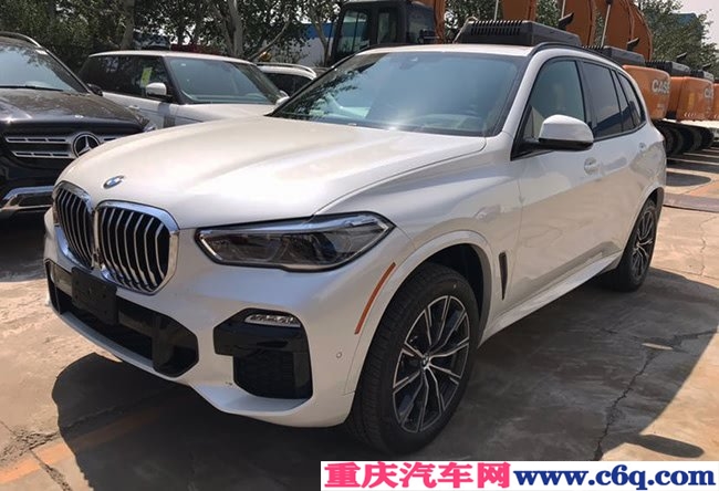 2019款宝马X5M加规版 大豪华包/M运动包/全景现车75万